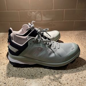 On Running Shoe - Cloud Surfer